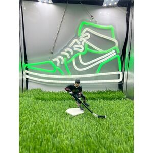 Tony Amonte‎ 10 Chicago Blackhawks NHL 1998 Starting Lineup Figurine Collectable